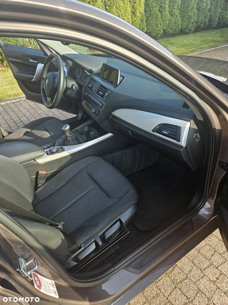 BMW Seria 1 116i - 6