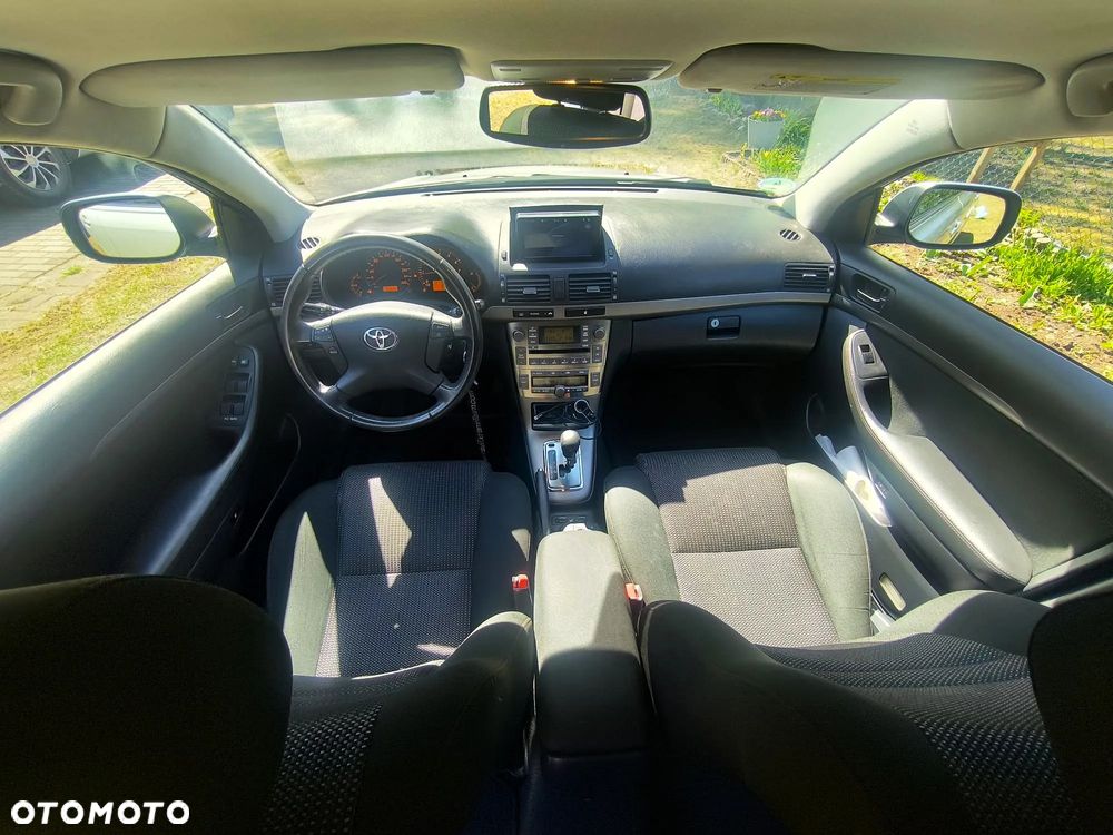 Toyota Avensis 1.8 VVT-i Automatik Sol - 9