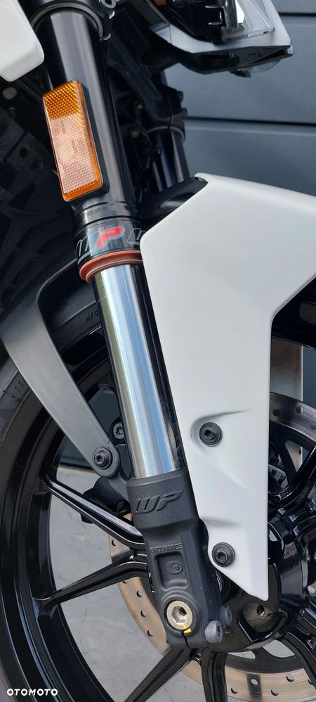 KTM Duke 125 - 36