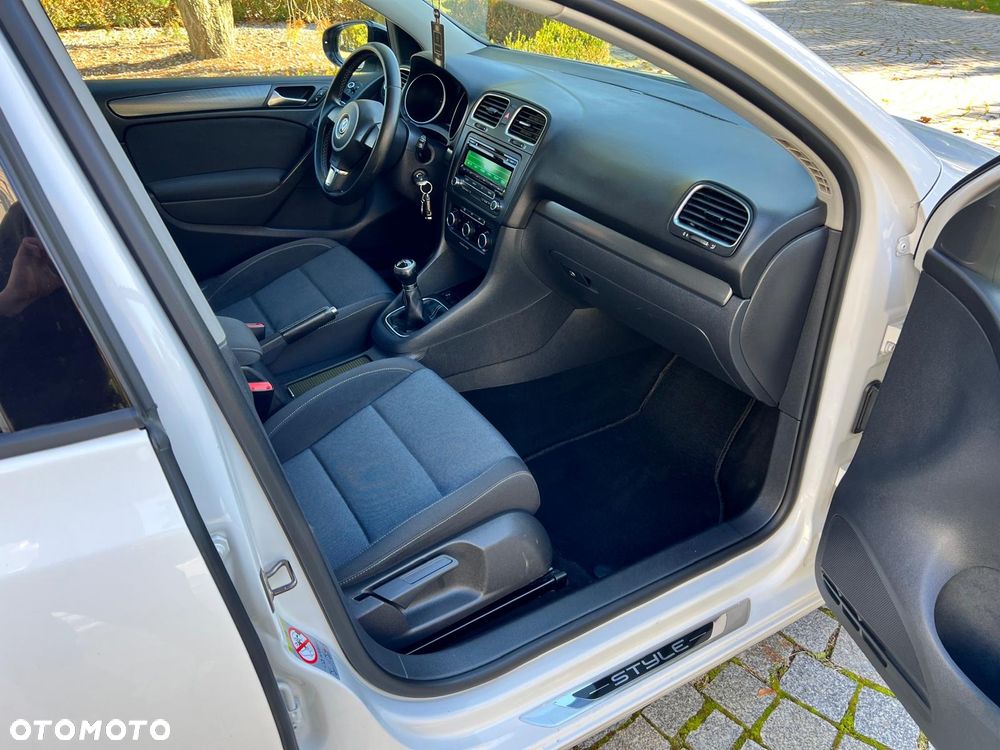 Volkswagen Golf - 13