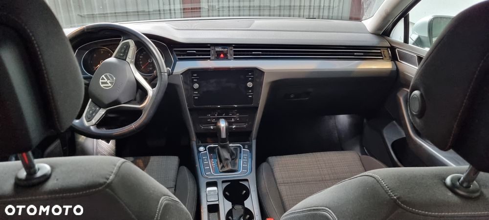 Volkswagen Passat - 5