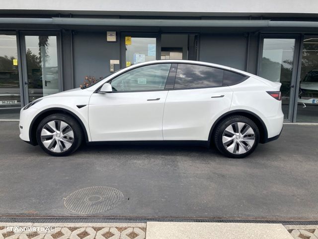 Tesla Model Y Long Range Dual Motor AWD - 5