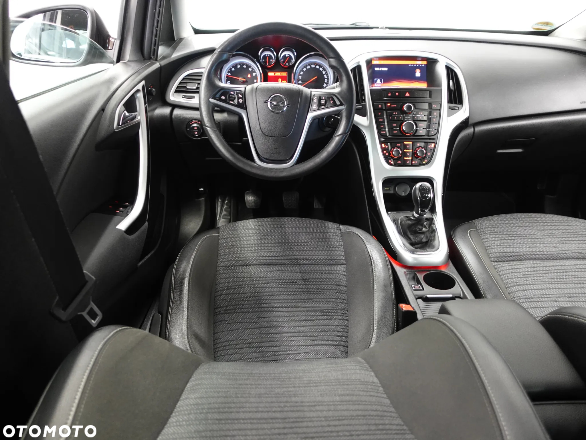 Opel Astra 1.4 Turbo ENERGY - 29