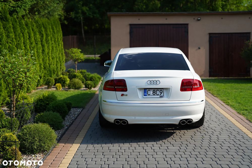 Audi S8 5.2 FSI Quattro - 10
