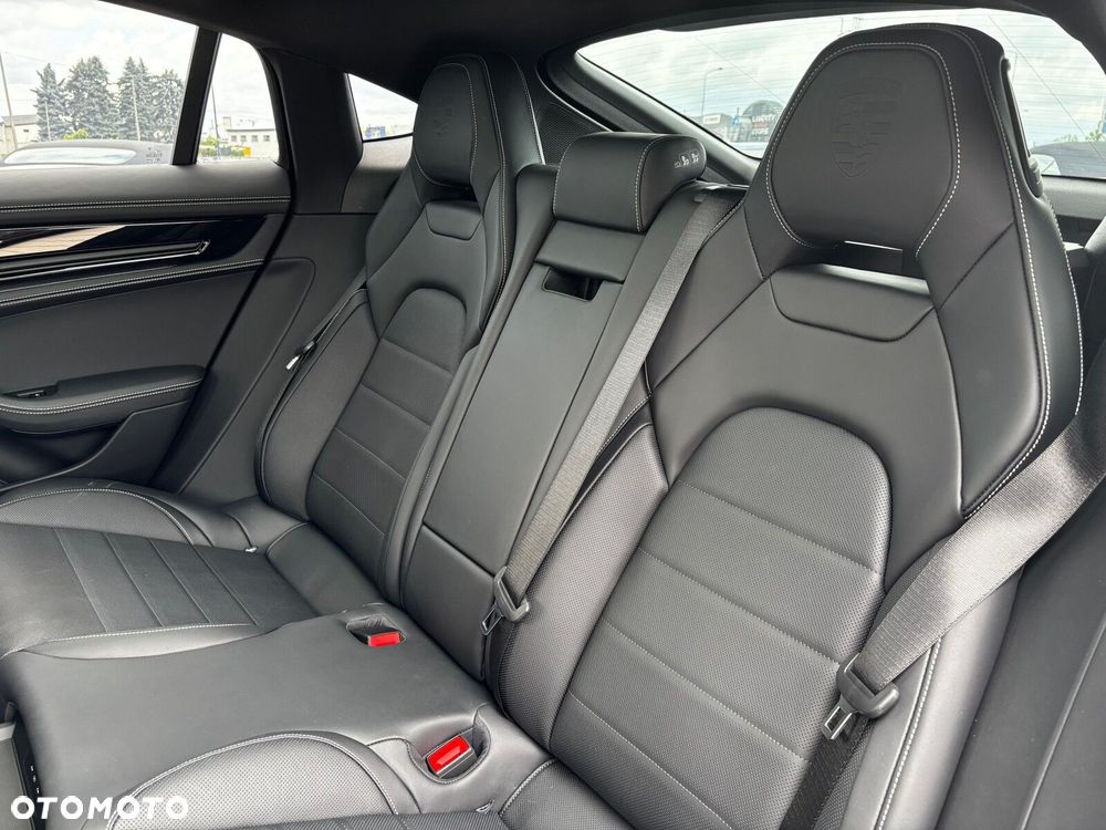 Porsche Panamera - 26