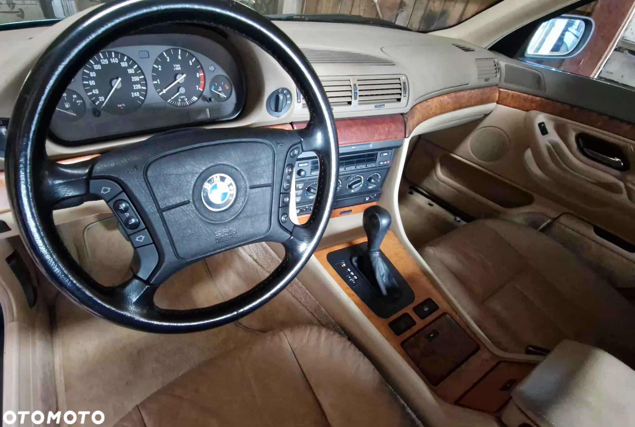 BMW Seria 7 735i - 13
