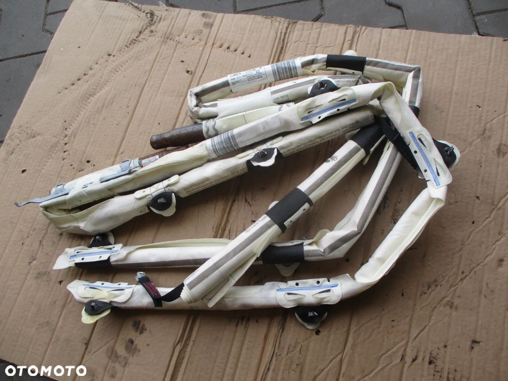 MERCEDES A W176 A-KLASA 2012- KURTYNA LEWA PRAWA