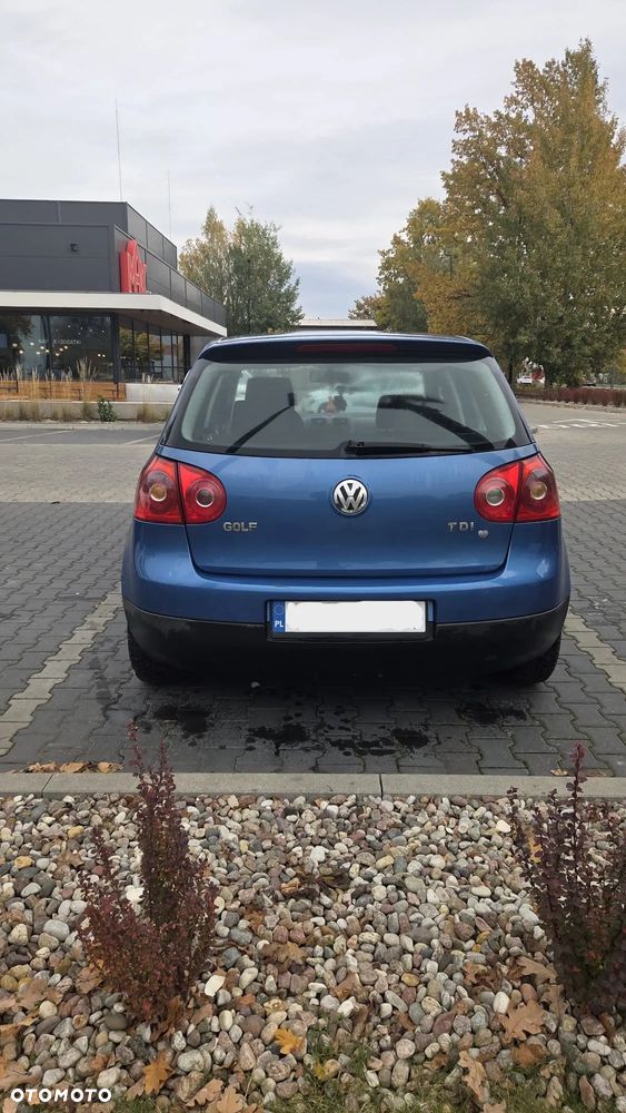 Volkswagen Golf - 5