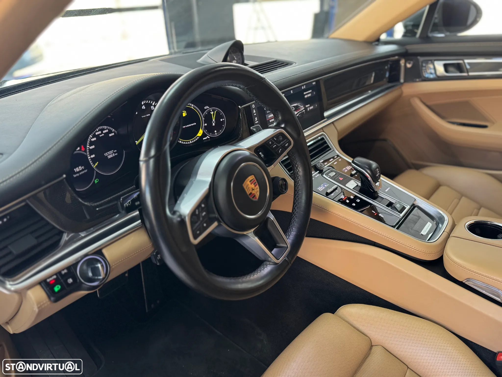 Porsche Panamera Sport Turismo 4 E-Hybrid - 15