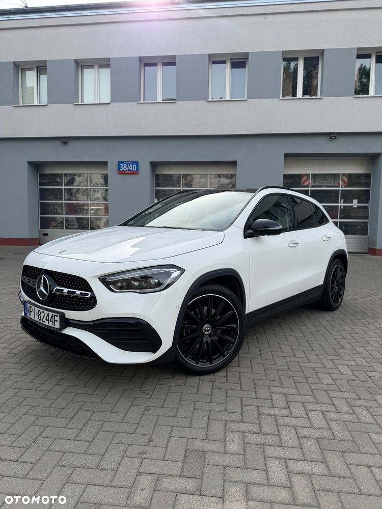 Mercedes-Benz GLA 200 AMG Line - 2