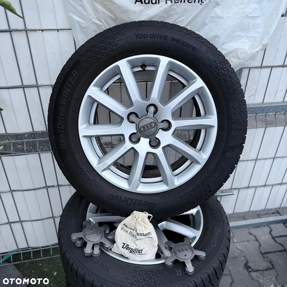 Audi A4 ver-2-0-tfsi-quattro-s-tronic-attraction - 17
