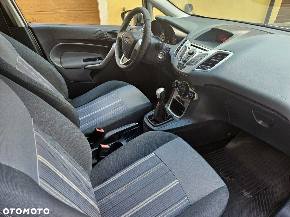 Ford Fiesta - 13