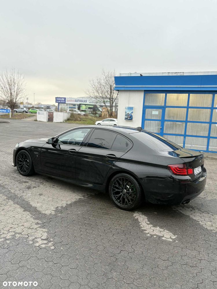 BMW Seria 5 520d xDrive - 4