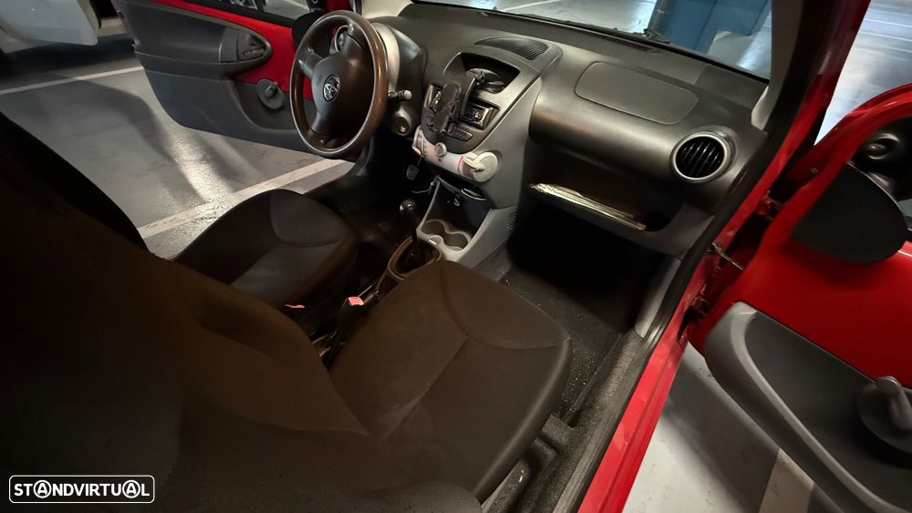 Toyota Aygo 1.0 - 12