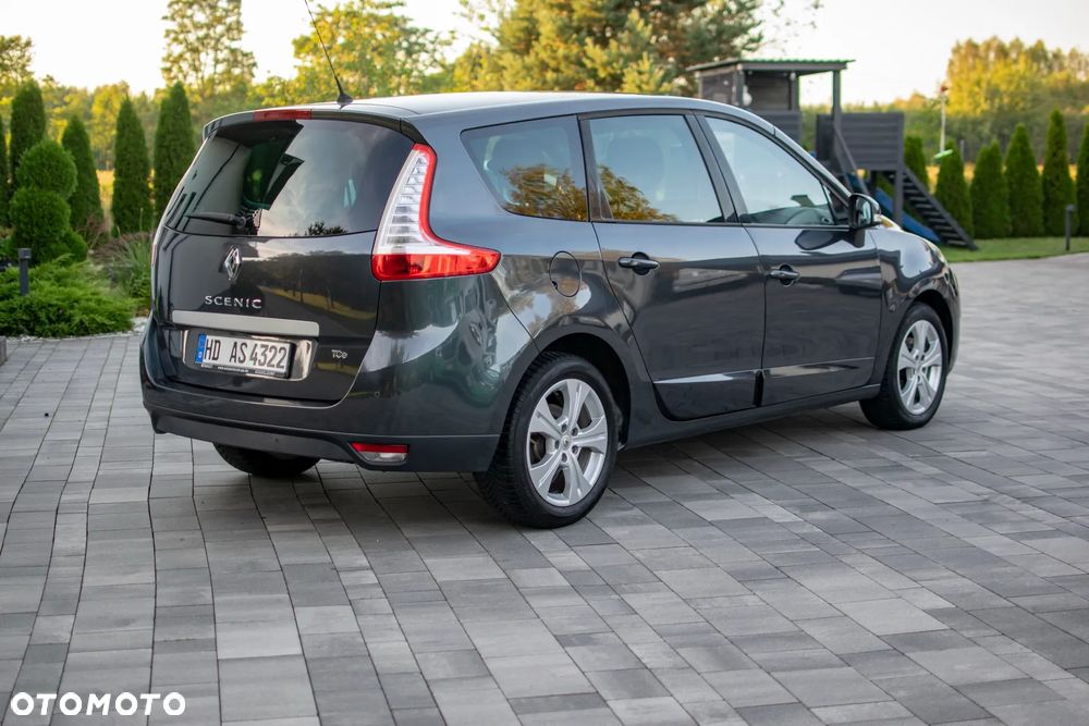 Renault Grand Scenic - 16