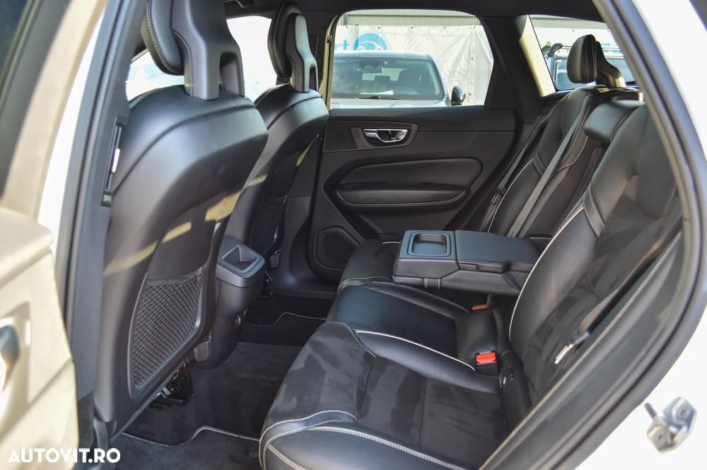 Volvo XC 60 D4 AWD Geartronic RDesign - 27