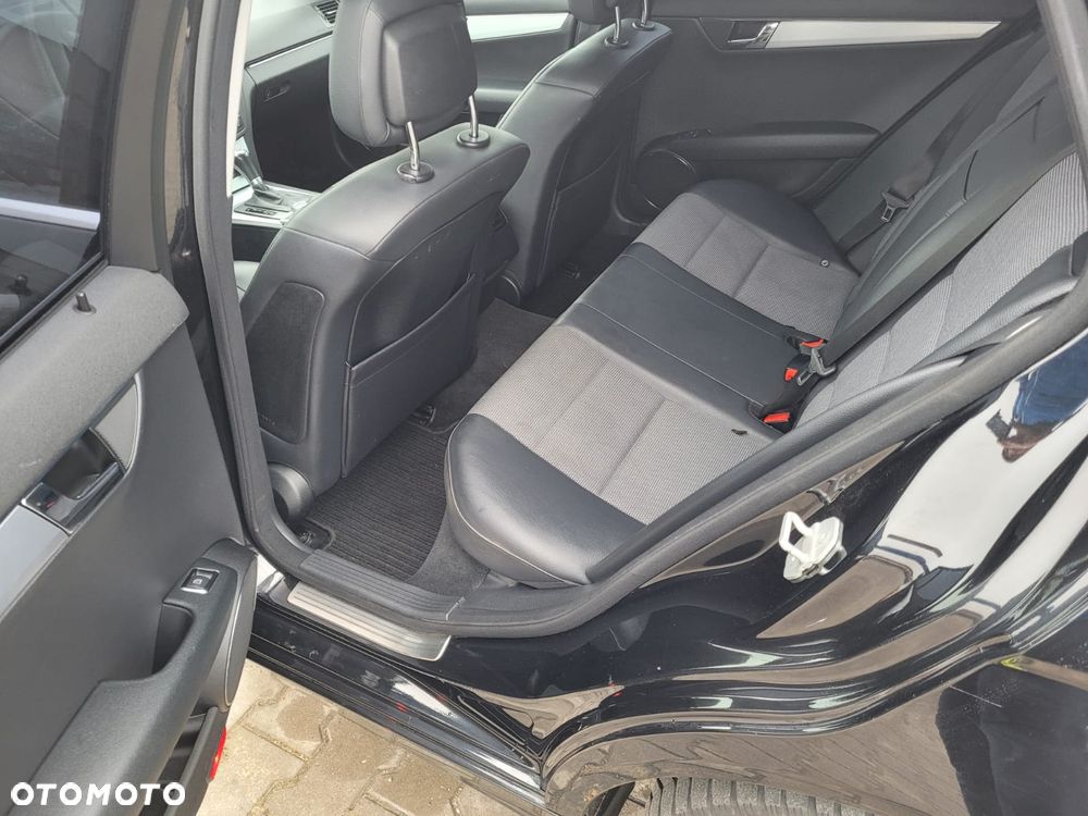 Mercedes-Benz Klasa C 230 7G-TRONIC Avantgarde - 12