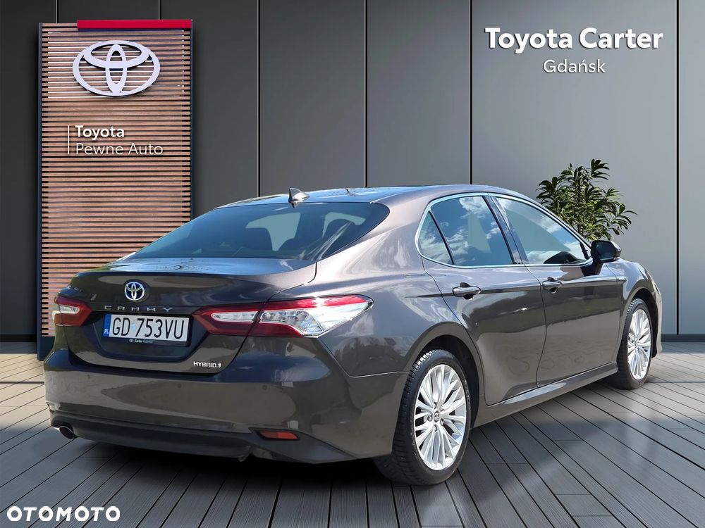Toyota Camry 2.5 Hybrid Executive CVT - 6