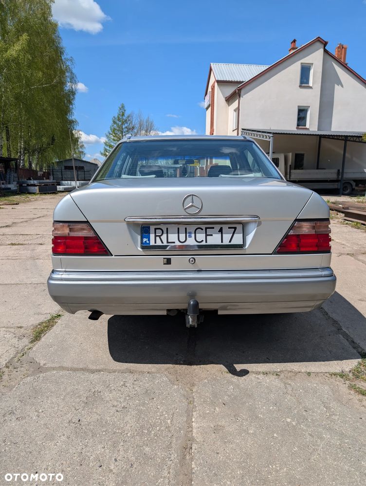 Mercedes-Benz Klasa E 250 D - 6