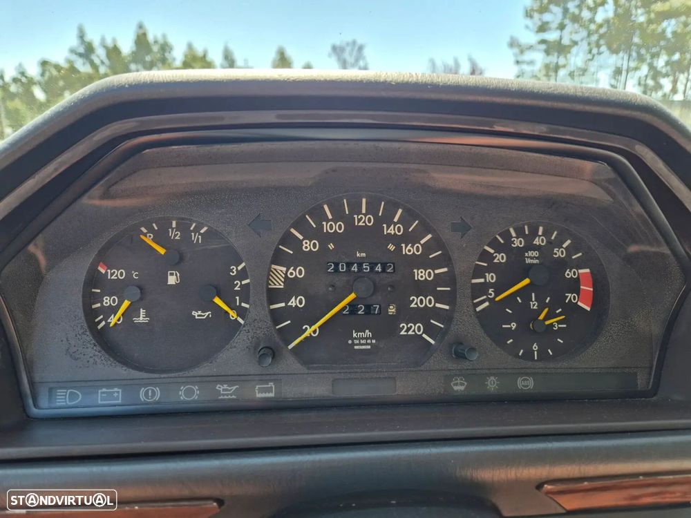 Mercedes-Benz W124 (1984-1997) - 26