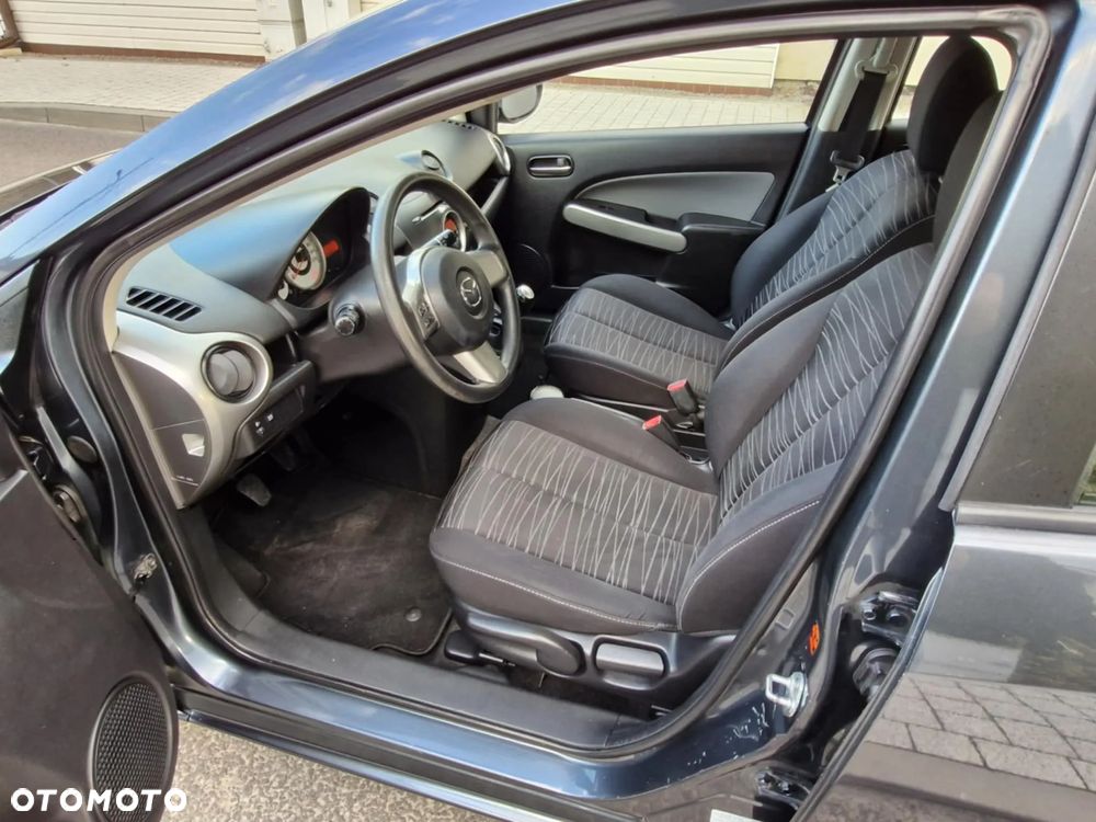 Mazda 2 1.3 Exclusive - 9
