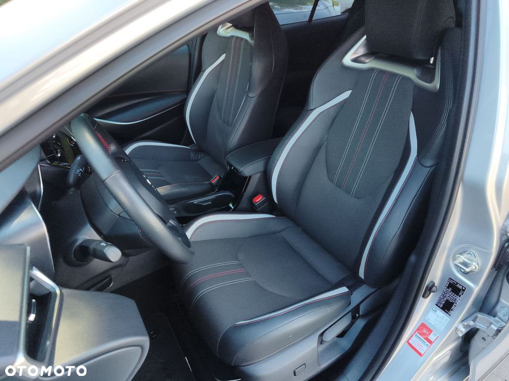 Toyota Corolla 1.8 Hybrid GR Sport Dynamic - 18