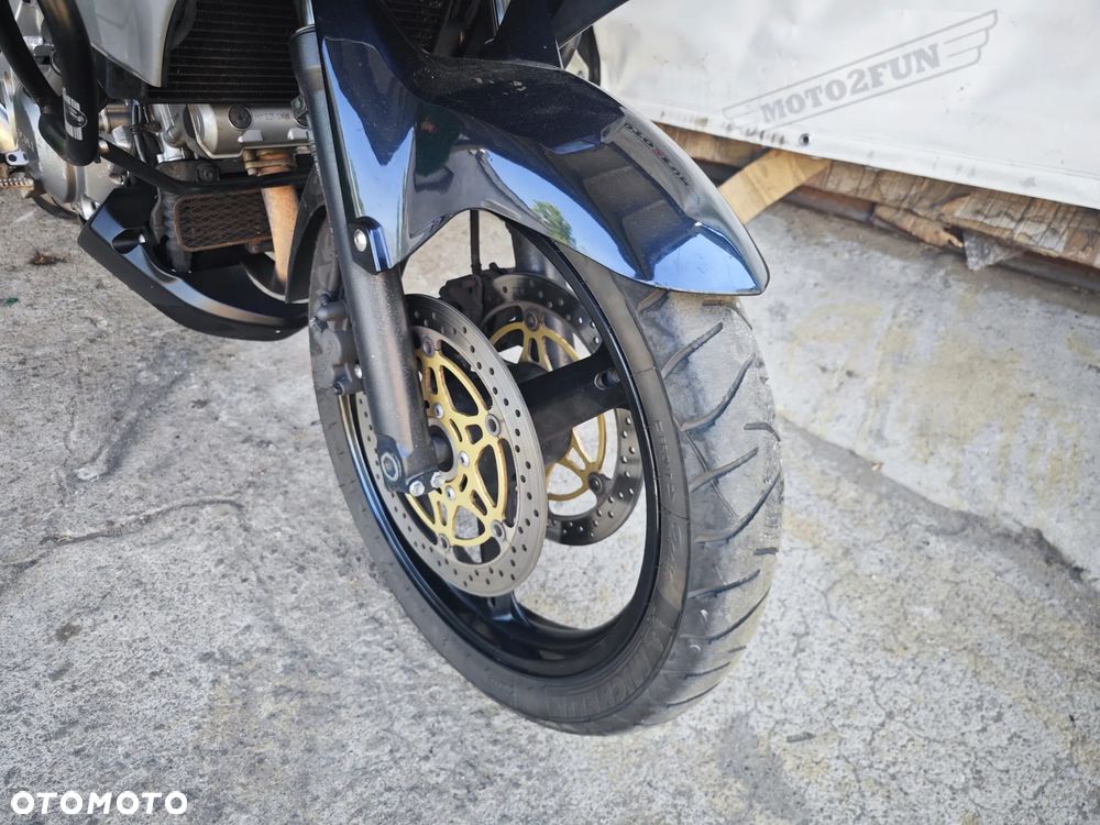 Suzuki V-STROM - 13