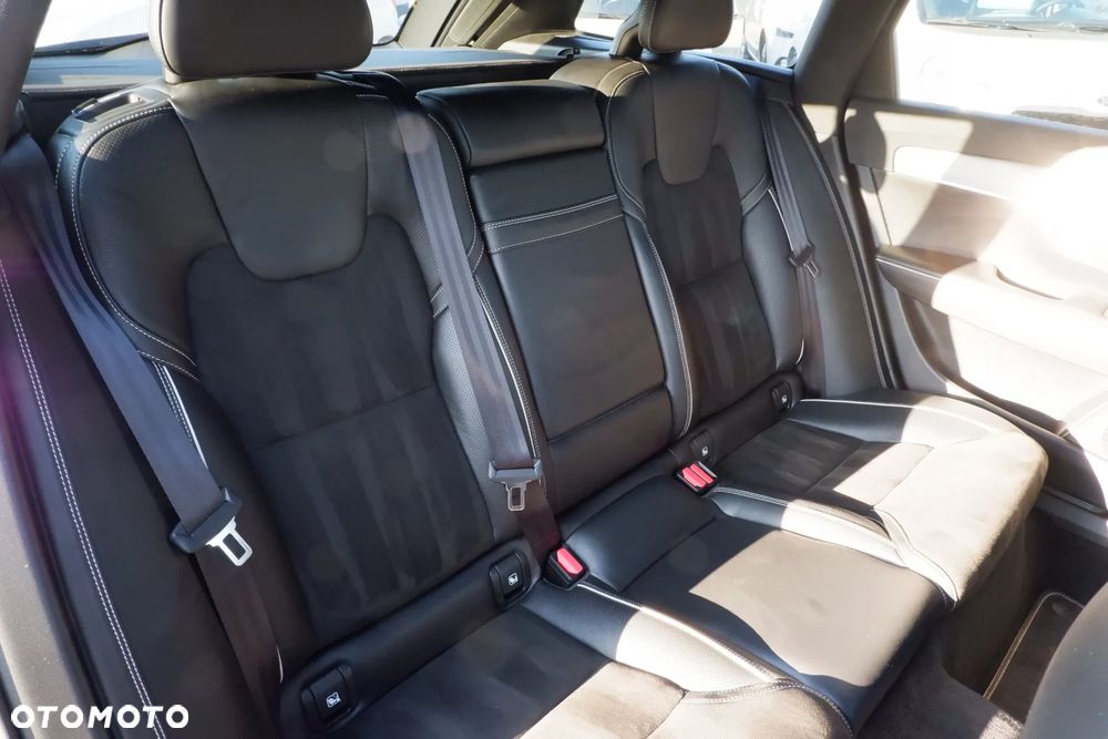 Volvo V90 T5 R-Design - 12