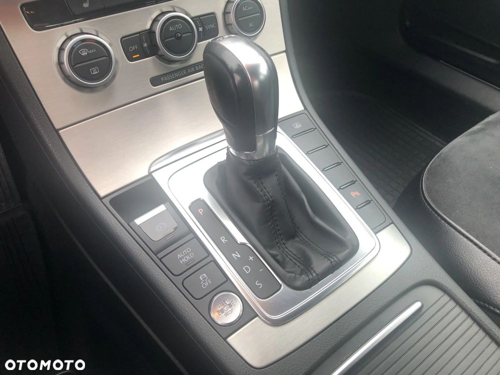Volkswagen Passat 1.8 TSI Highline DSG - 19