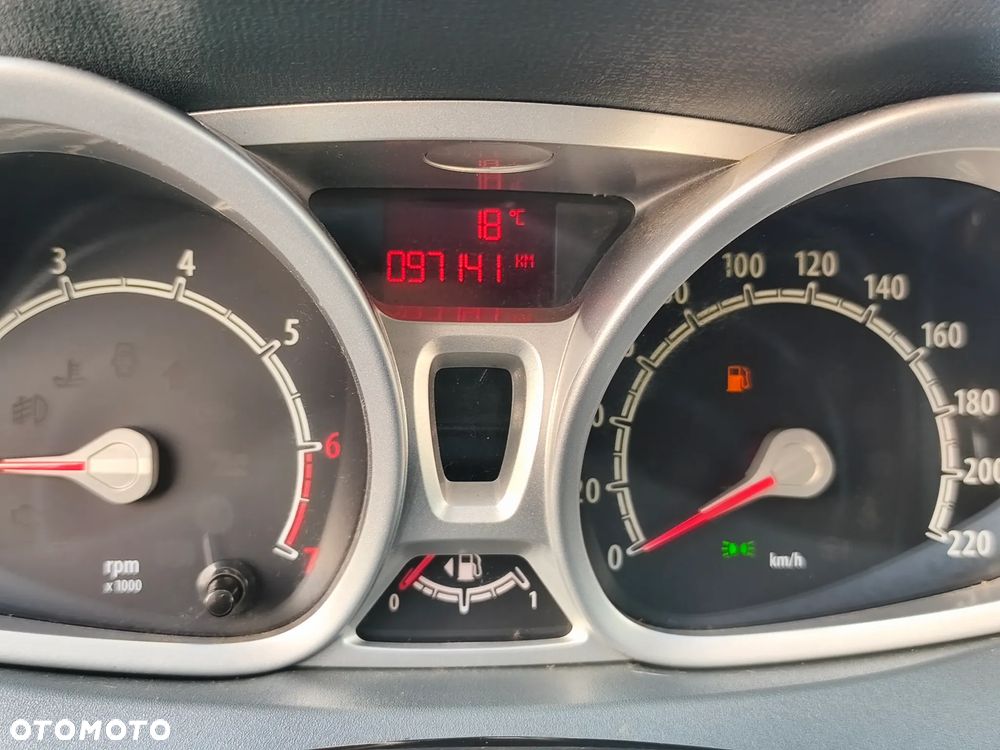 Ford Fiesta - 21