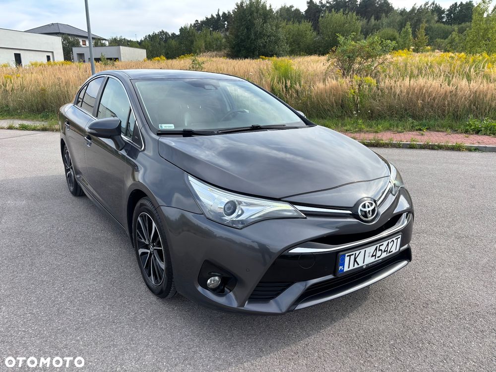 Toyota Avensis 1.8 Premium - 4