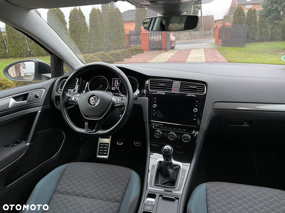 Volkswagen Golf Variant 1.6 TDI SCR IQ.DRIVE - 19