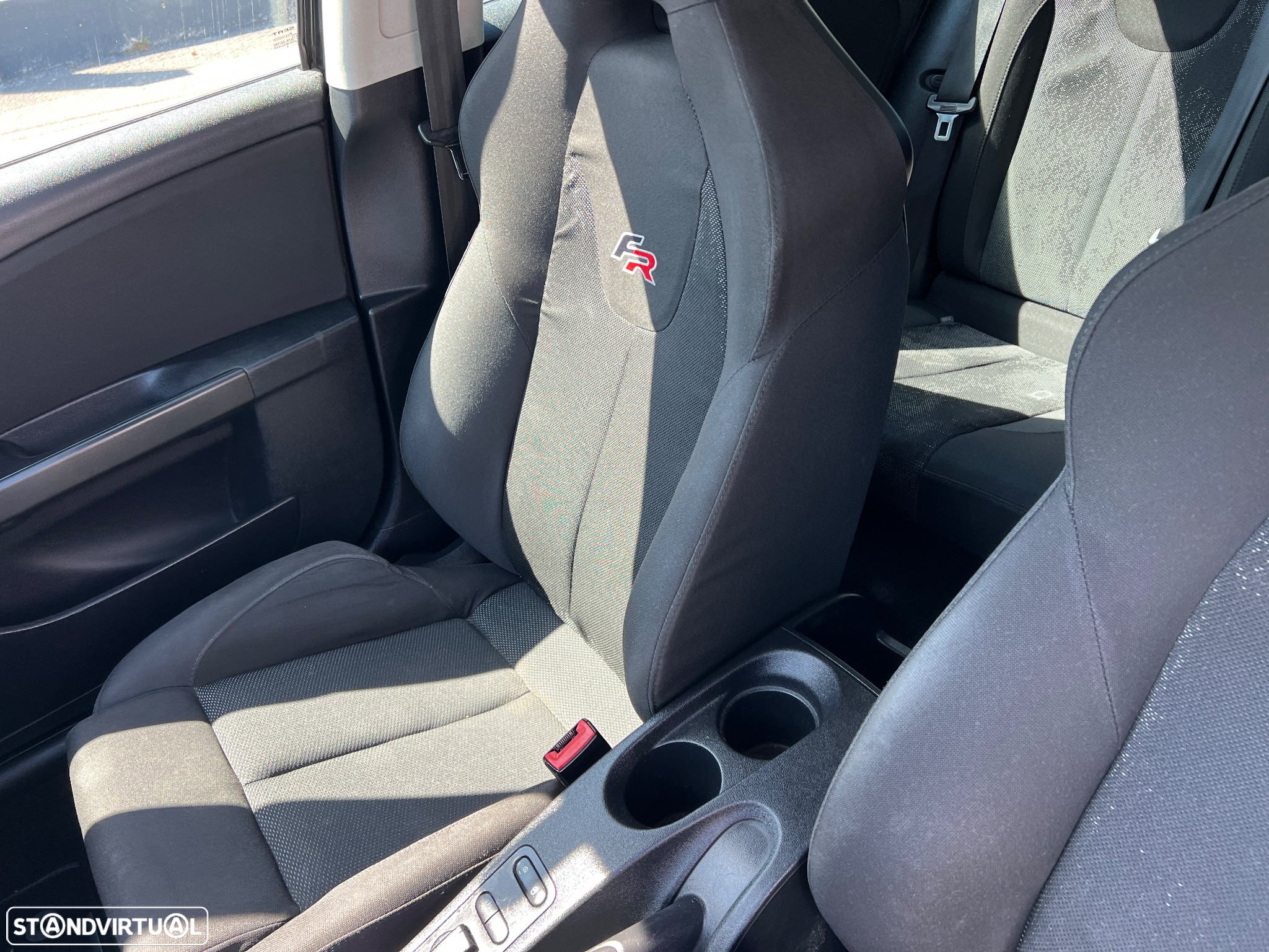 SEAT Leon 2.0 TDI FR 18 Tiago Monteiro - 41