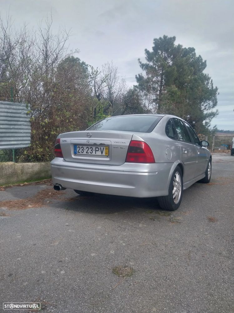 Opel Vectra 2.0 DTi Sport - 4