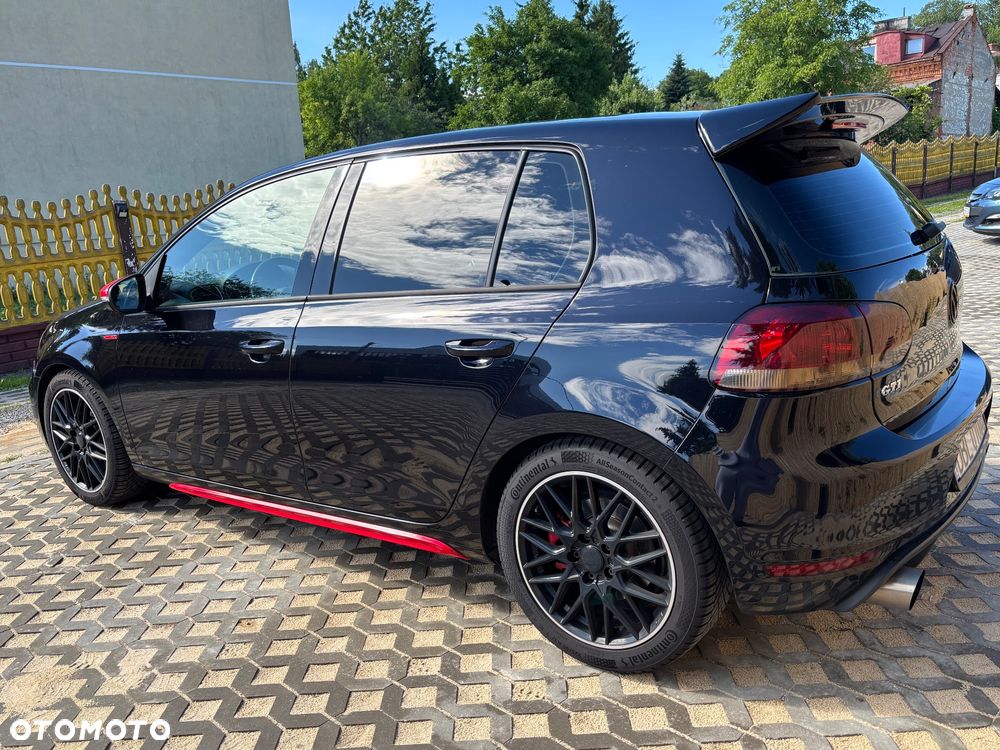 Volkswagen Golf - 8