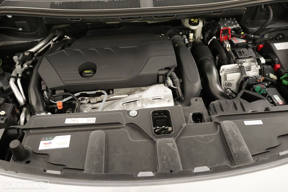 Peugeot 3008 1.6 Hybrid Allure Pack e-EAT8 - 26