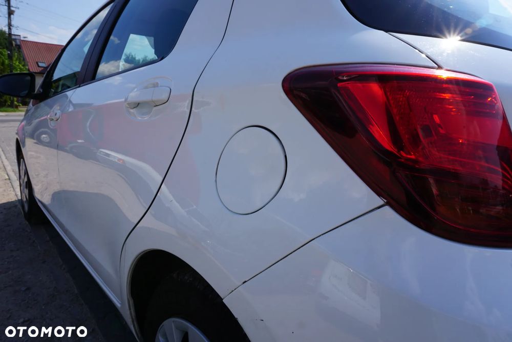 Toyota Yaris 1.33 Active EU6 - 8