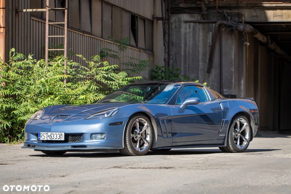 Chevrolet Corvette - 3