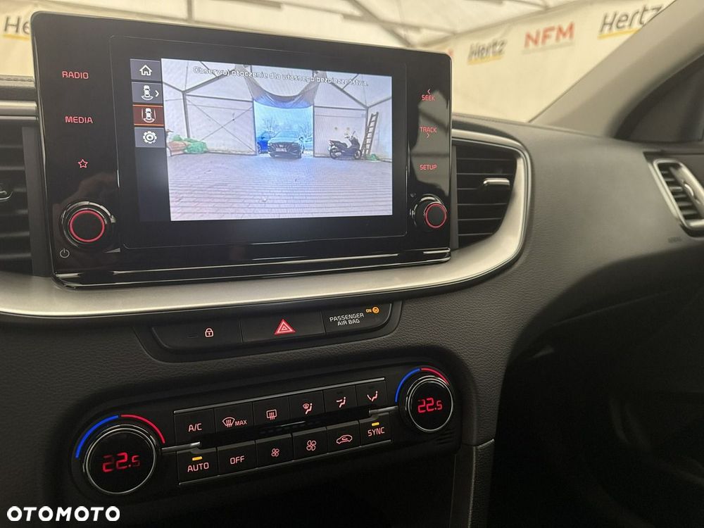Kia Ceed - 28