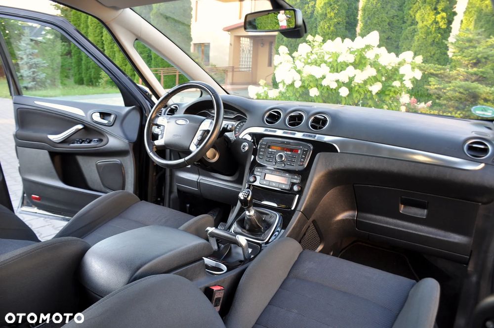 Ford S-Max - 25