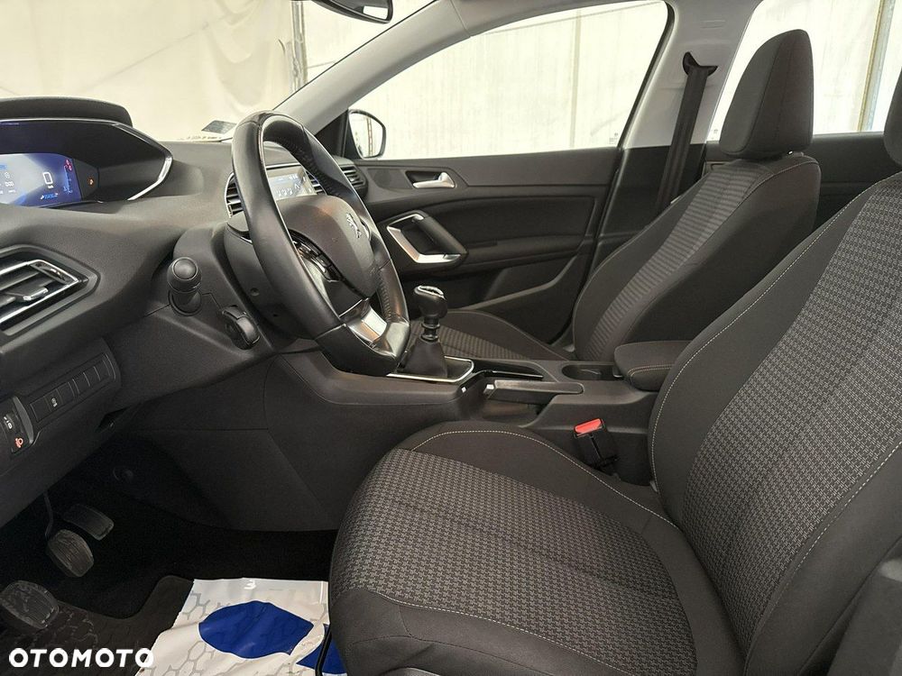 Peugeot 308 - 13