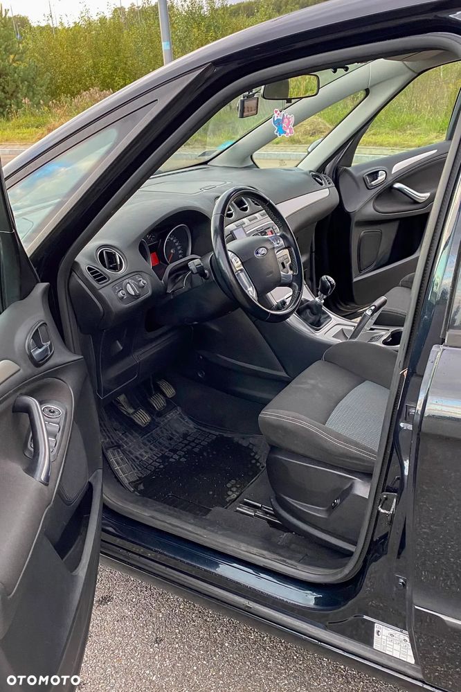 Ford S-Max - 8