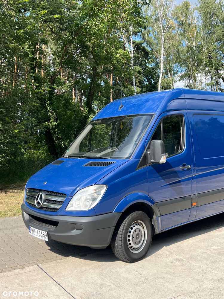 Mercedes-Benz Sprinter - 2