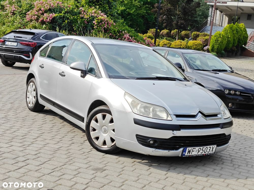 Citroën C4 1.4 16V Advance - 4