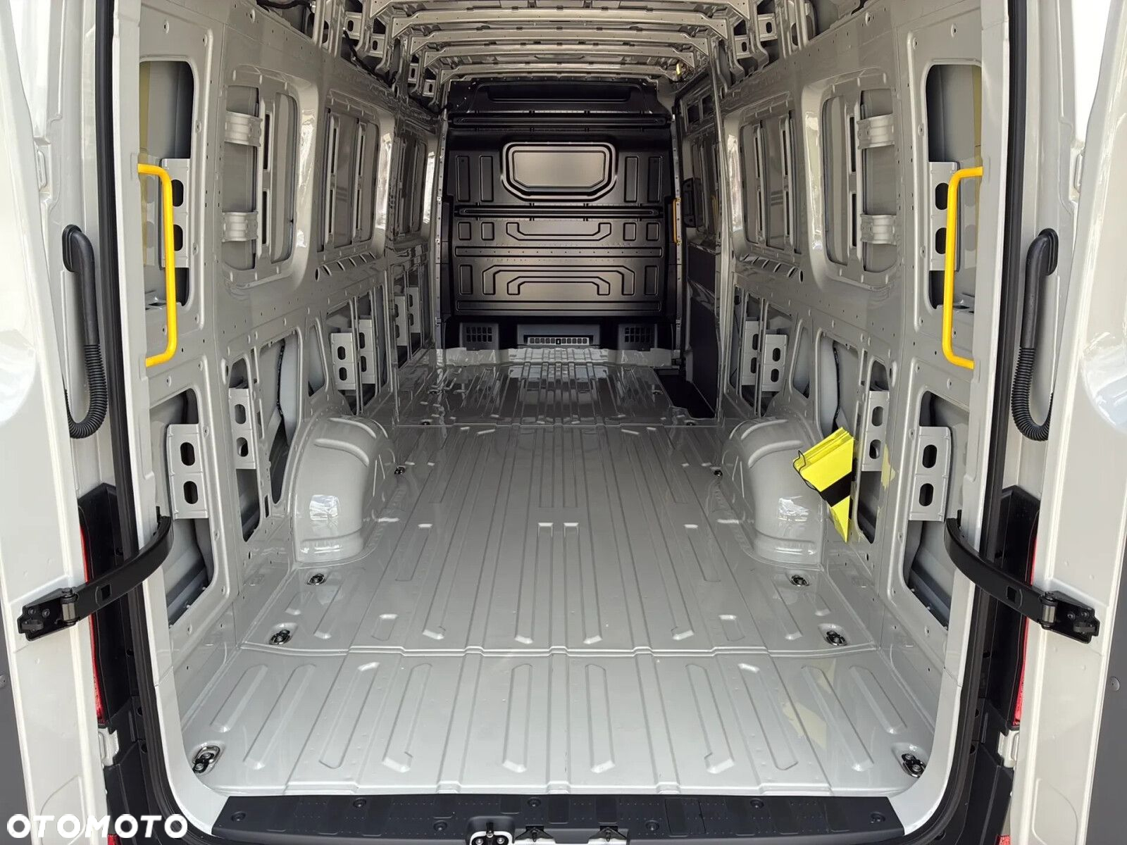 Volkswagen Crafter 35 Furgon LONG/L5H3, 2.0BiTDI 177KM, 4490mm, Wysoki dach, r.o. 4490 - 12