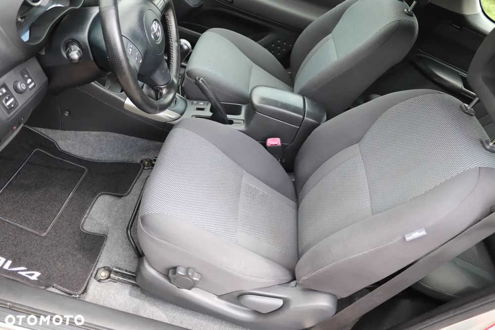 Toyota RAV4 4x4 - 28