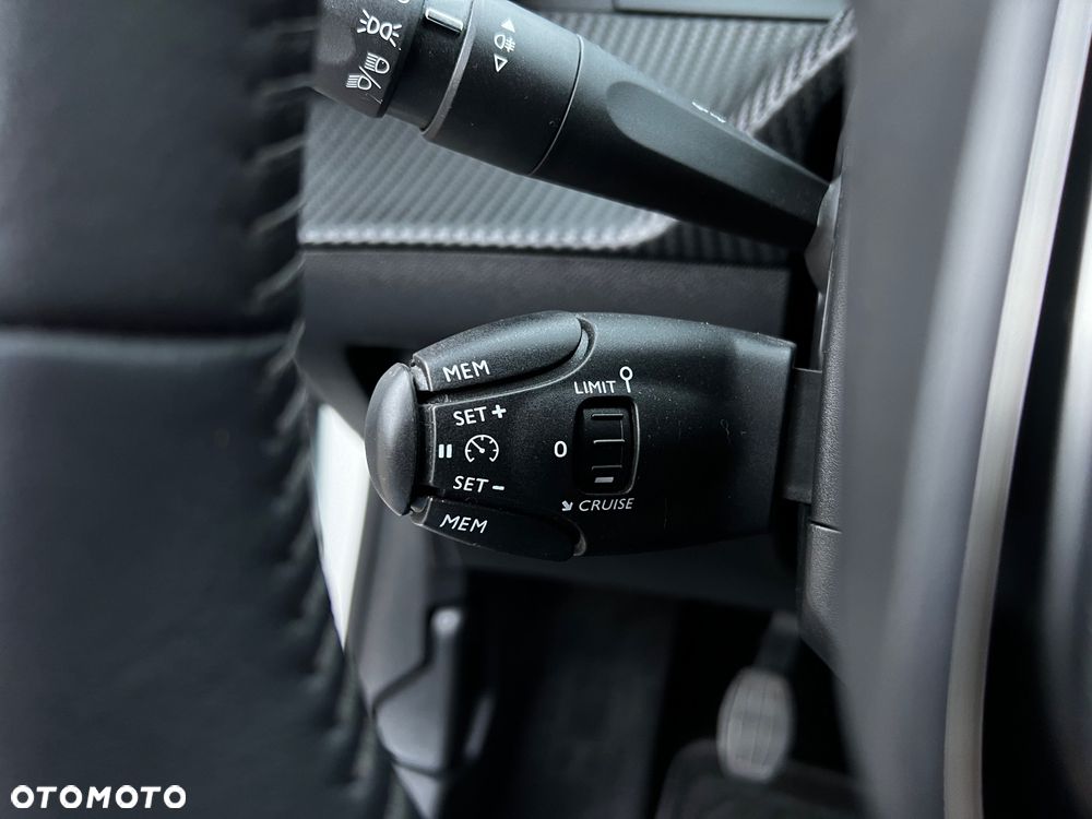 Peugeot 208 1.2 PureTech Allure Pack S&S - 20