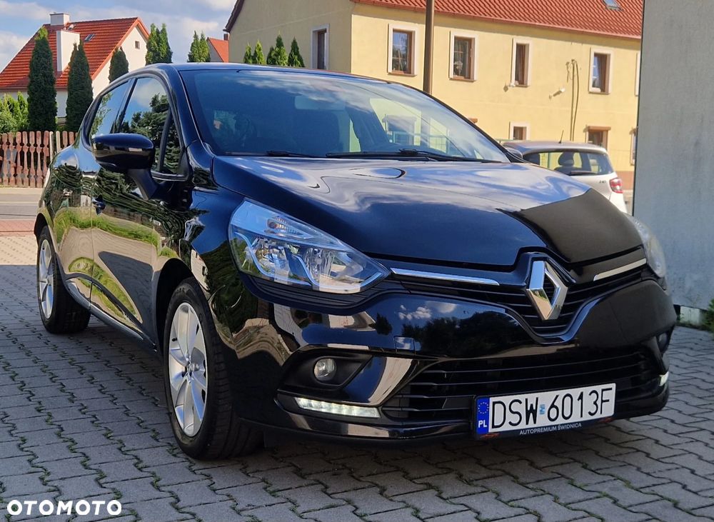 Renault Clio 1.2 16V Limited Plus - 10