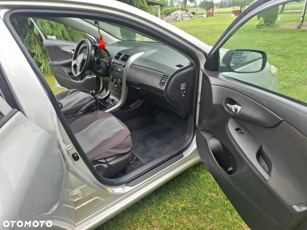 Toyota Corolla - 7