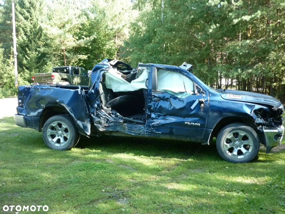 Dodge RAM 5.7 4x4 - 4